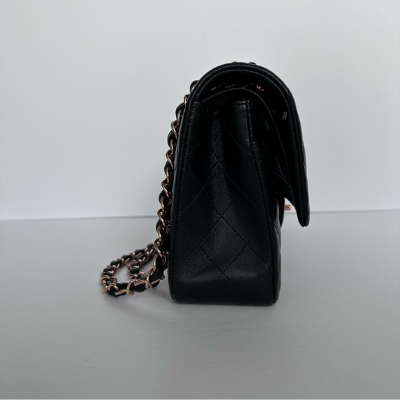 21B Chanel Medium Black Lambskin Classic Flap with Rose Gold Hardware - Picture 5 of 16